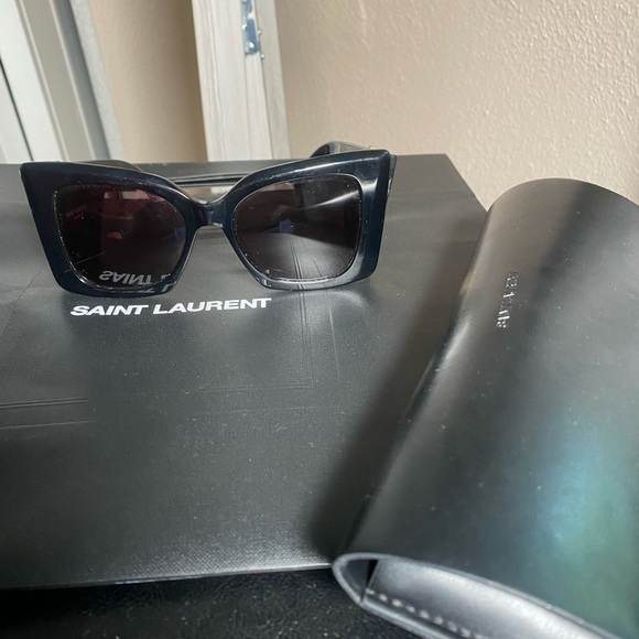 Saint Laurent Black Cat Eye Sunglasses - Picture 1 of 2